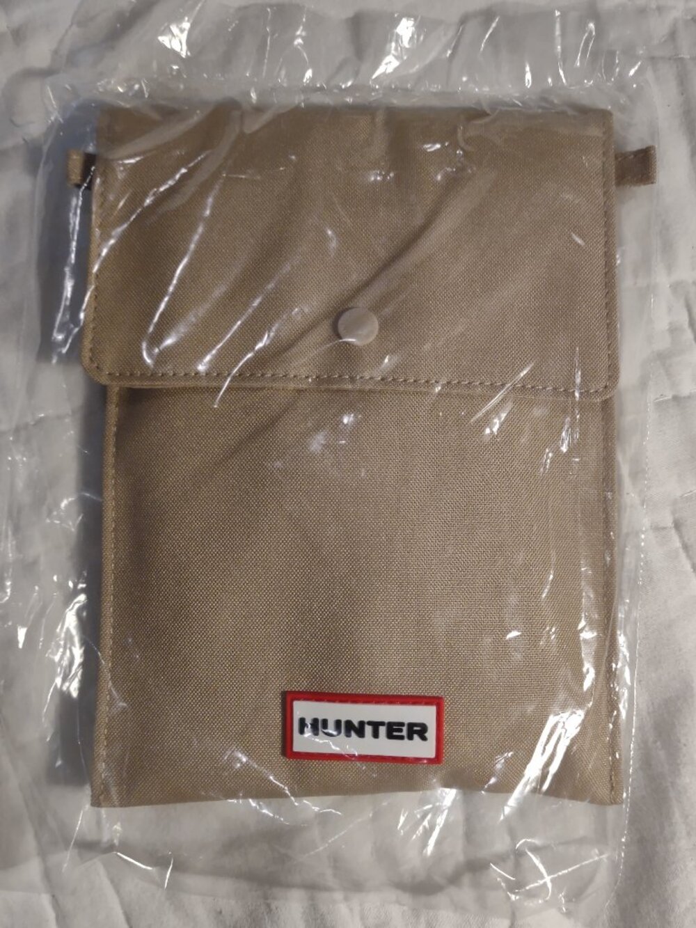 EVA Air Hunter Khaki Tan Travel Amenity Zipper Pouch Kit Unopened